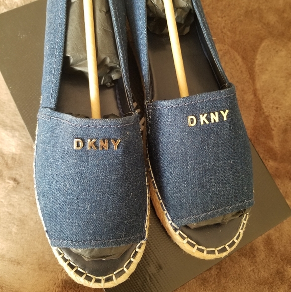 Size 11 & 8 DKNY Mer Espadrilles in Denim - Picture 4 of 5